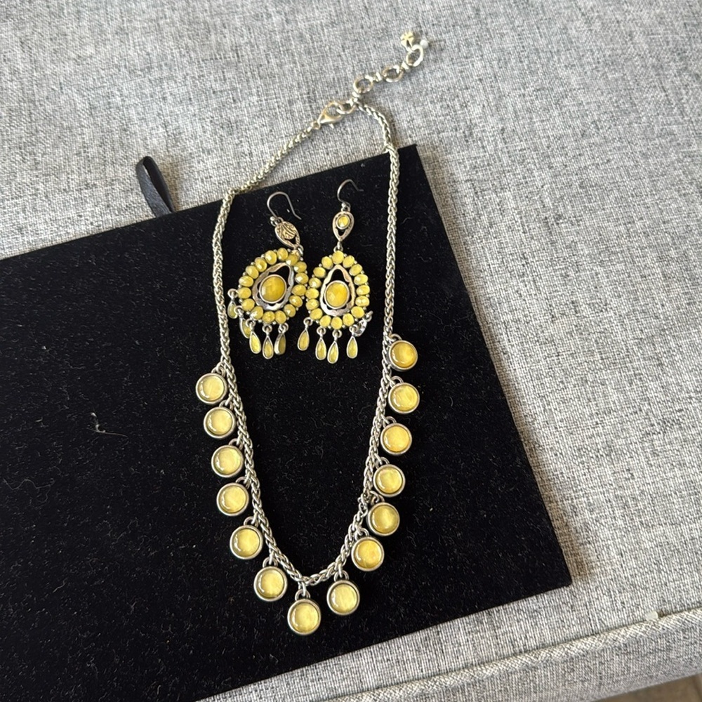 Lucky Brand- Necklace ( free pair earring)